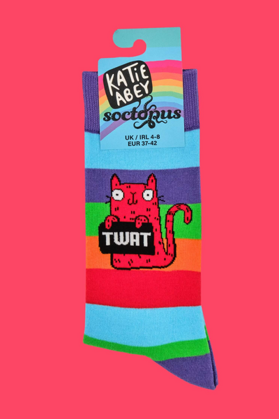 Katie Abey Sassy Cat Twat strømper med regnbuestriber og rød kat