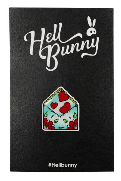 Love Note Pin på Hell Bunny displaykort