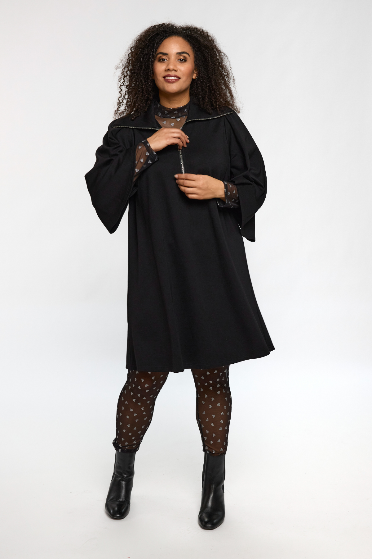 8) Irene Mesh Leggings Sort m/ Sølv Hjerter