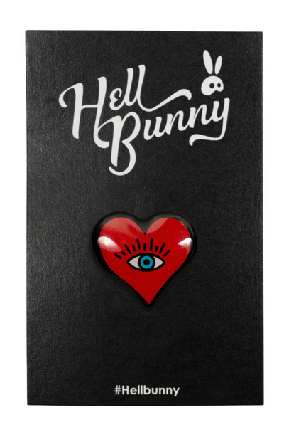 Heart Pin – Rødt hjerte med blåt øje i retro-stil