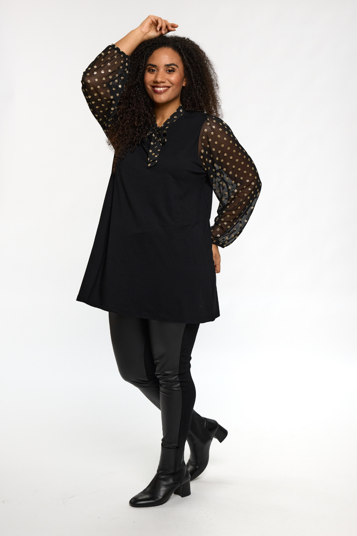 50) Alfrida Tunika Sort/Guld