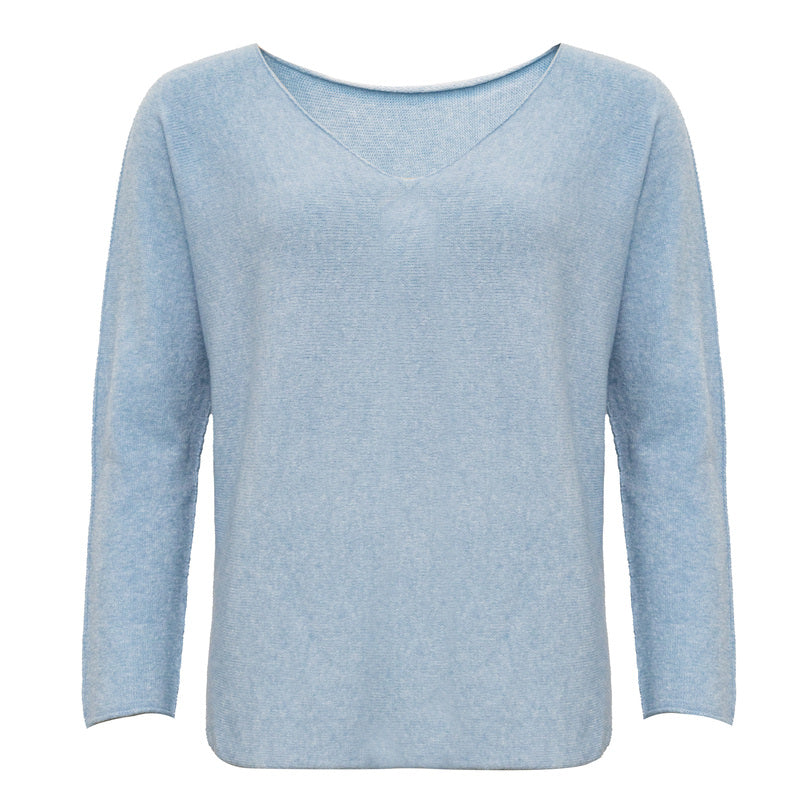 Lyseblå pullover med v-hals