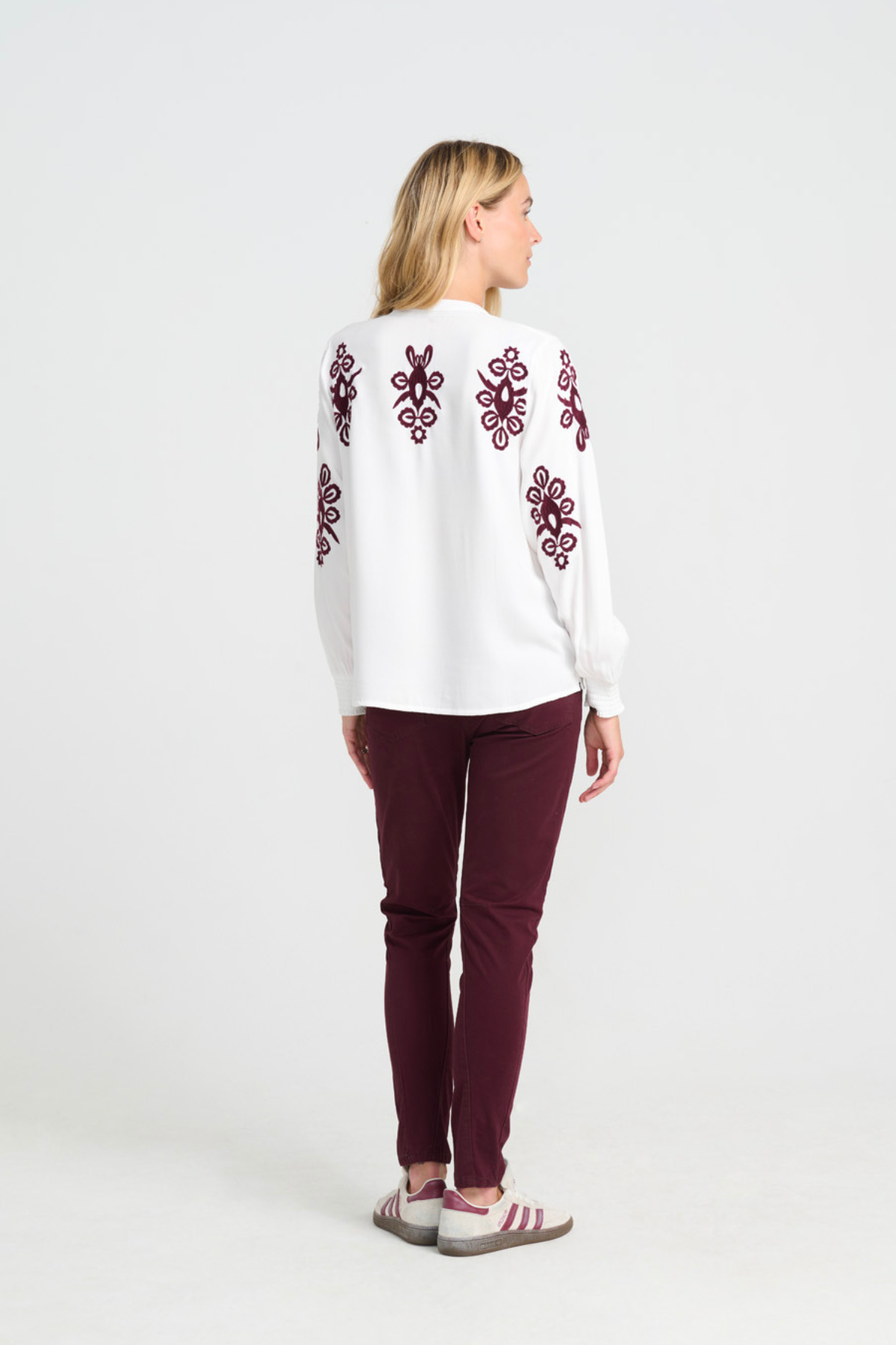 Hepburn Jeans Wine SPOT-PRIS