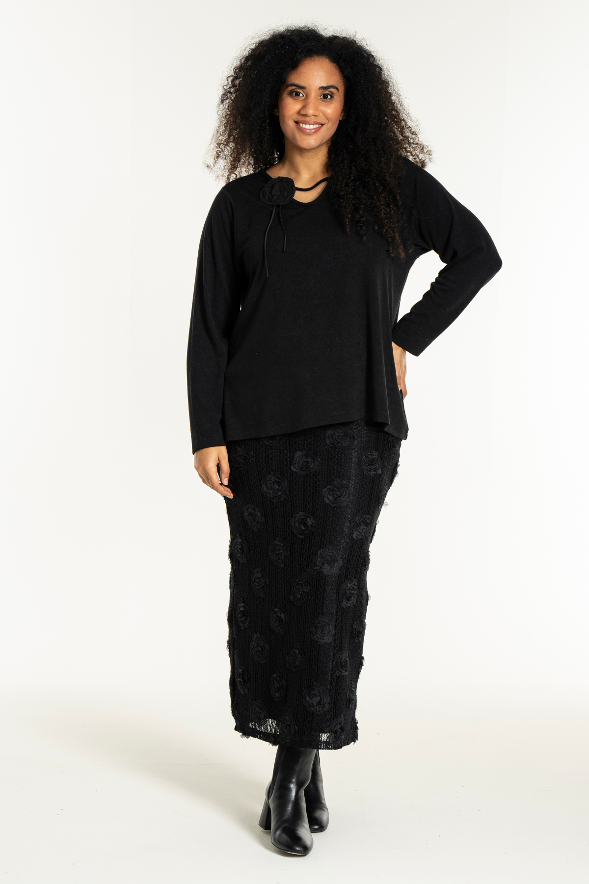 Fanni Mesh Nederdel m/ Blomster Broderi Sort