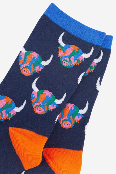 Bambusstrømper Rainbow Highland Cow Multifarvet