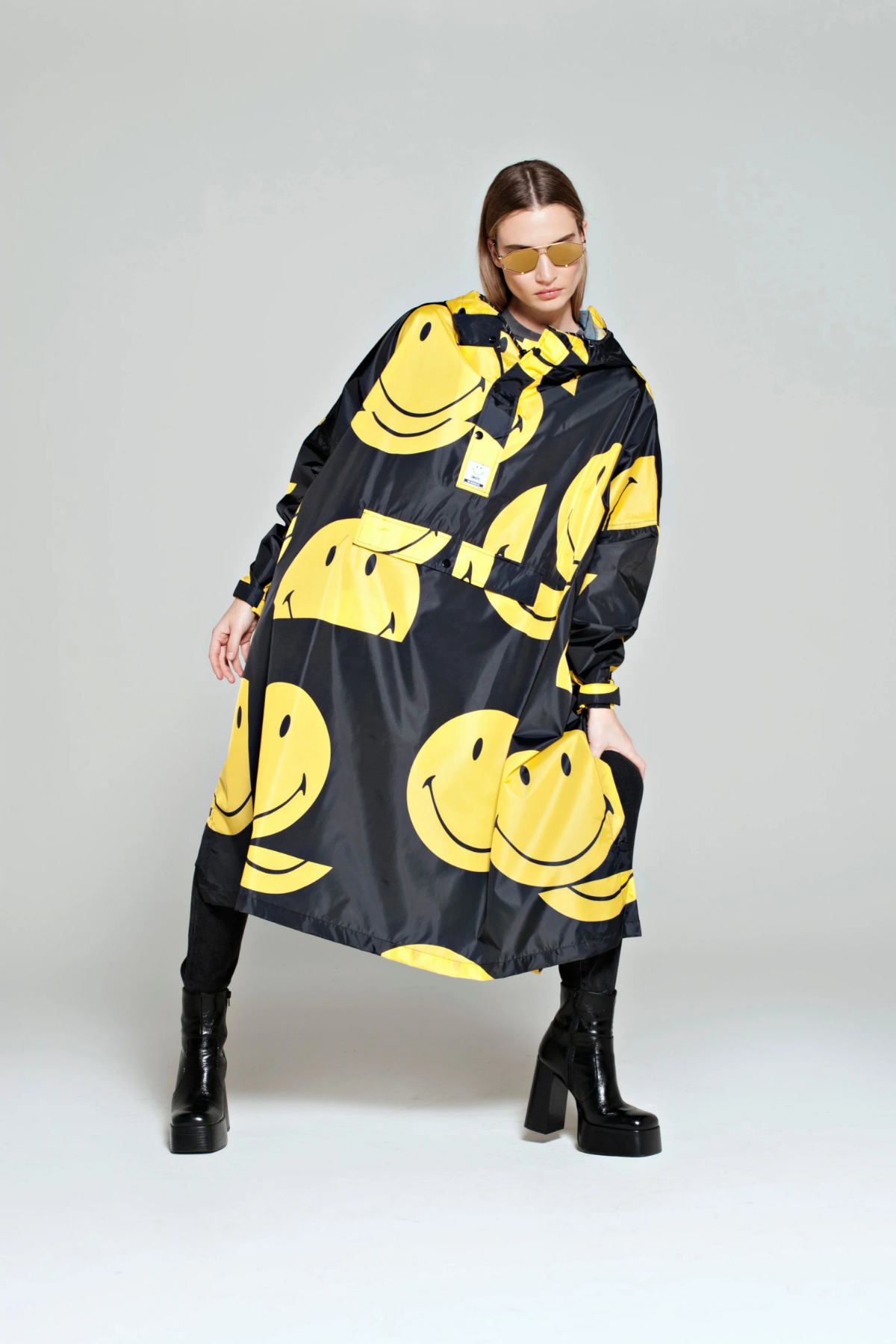 RegnPoncho  All Smiles x Smiley Sort/Gul