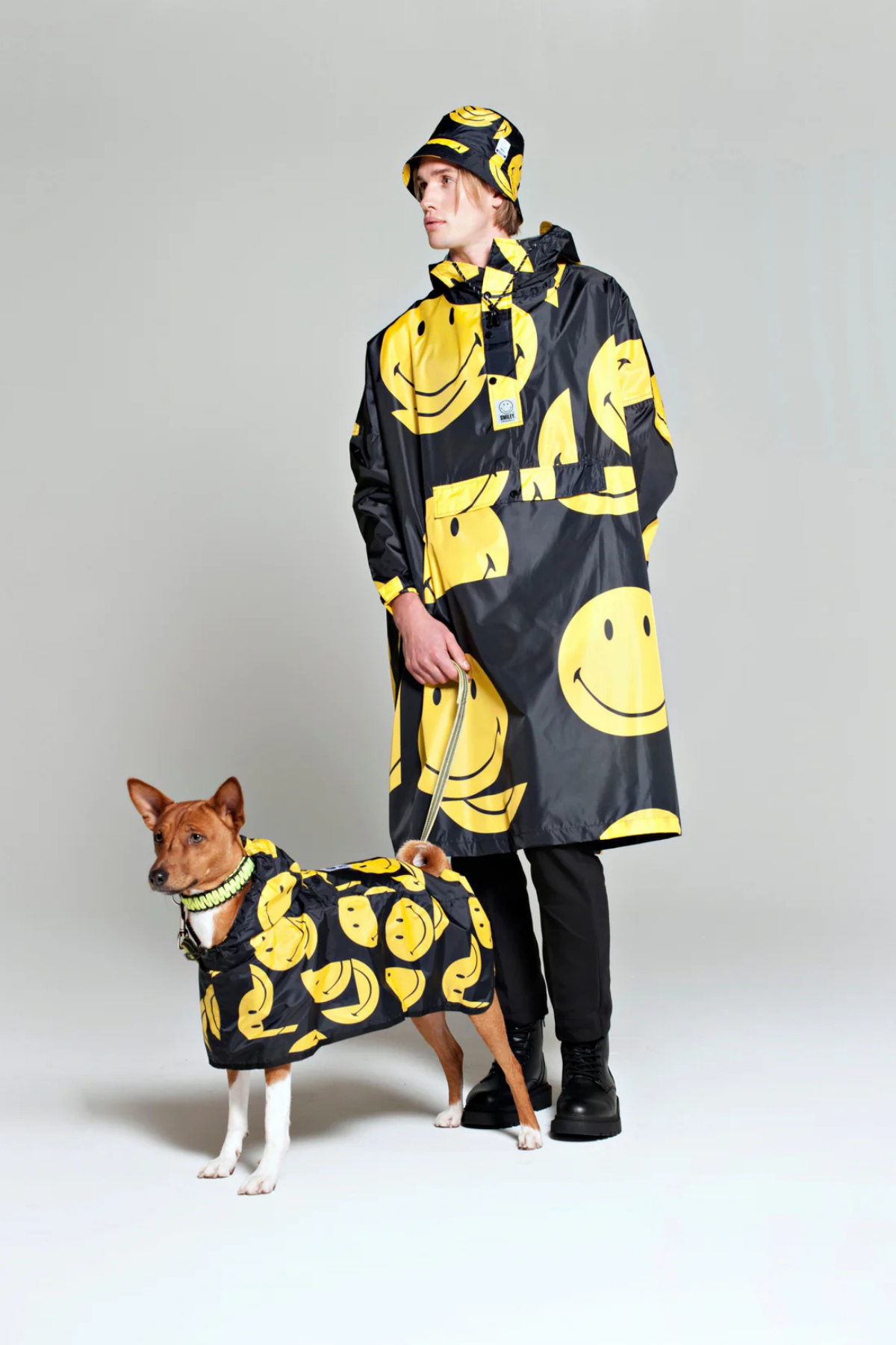 RegnPoncho  All Smiles x Smiley Sort/Gul