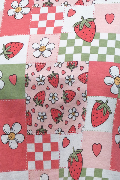 Kort Boxy T-shirt med Jordbær Picnic Print - Strawberry Picnic Cropped Boxy Tee