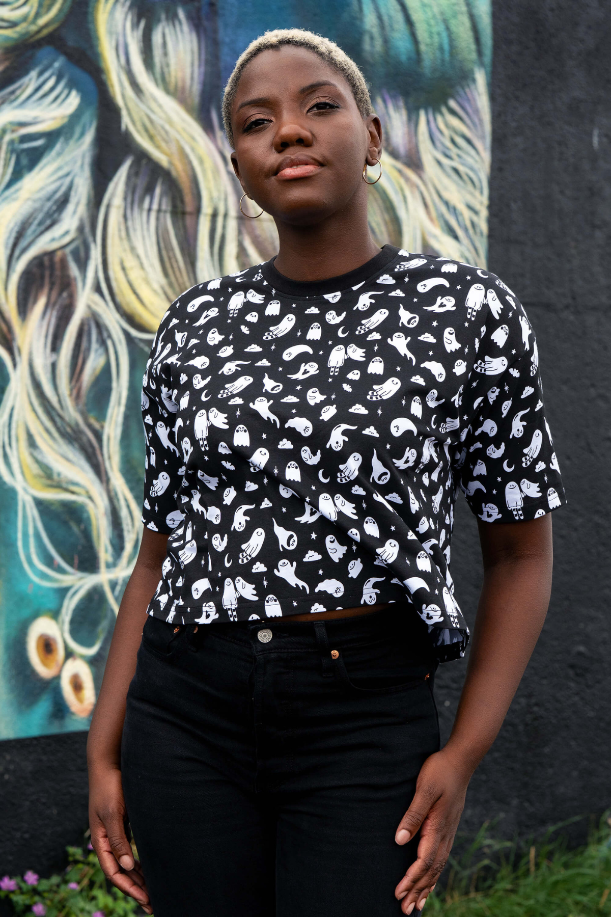 Kort Boxy T-shirt med spøgelser