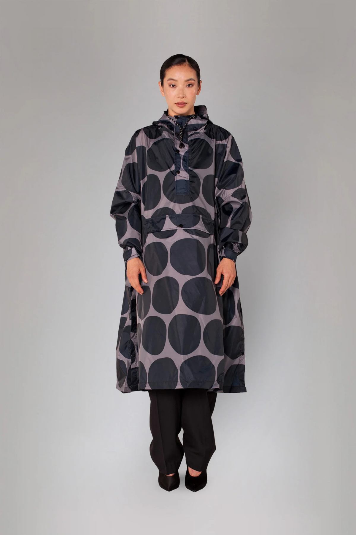RegnPoncho  Black Polka