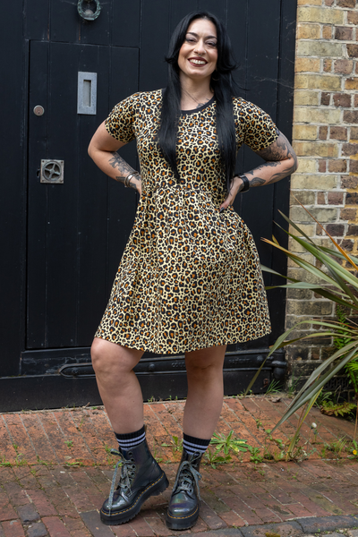 Jersey Kjole med leopard print - Classic Leopard Print Smock Dress