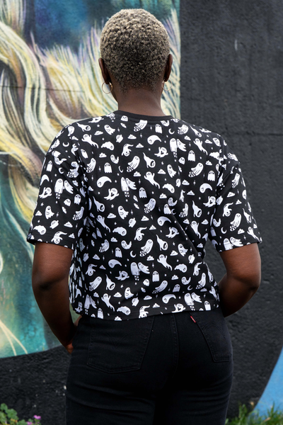 Kort Boxy T-shirt med spøgelser