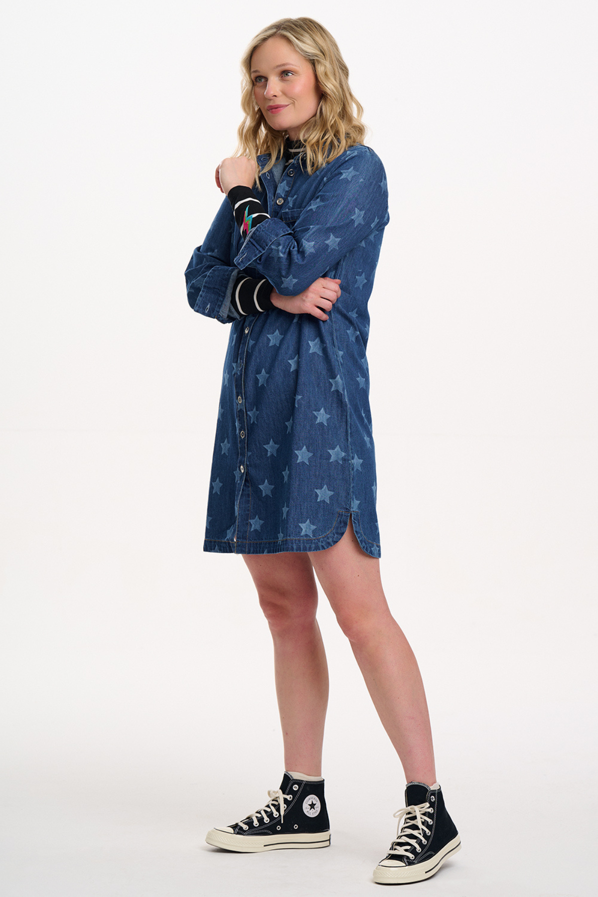 Ilsa Mini Shirt Dress i denim - vist fra siden