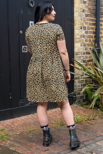 Jersey Kjole med leopard print - Classic Leopard Print Smock Dress