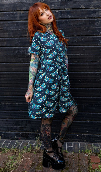 Oversized Jerseykjole Death Head Moth Multifarvet