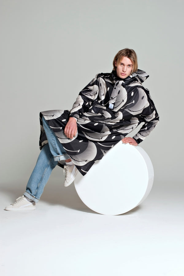 RegnPoncho  Half moon Smiley Sort/hvid