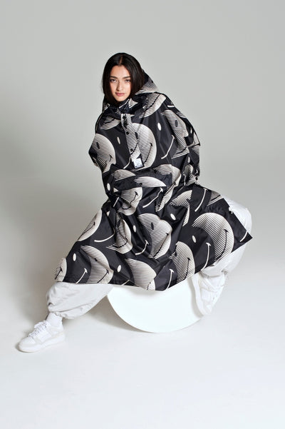 RegnPoncho  Half moon Smiley Sort/hvid