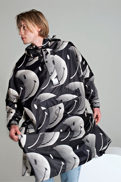 RegnPoncho  Half moon Smiley Sort/hvid