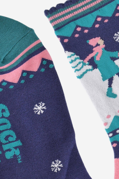 Detalje af scallop-kant og vinterdesign i bambusstrømper fra Sock Talk