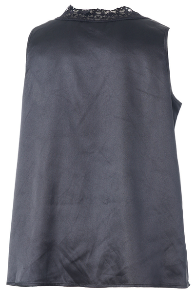 Ingrid top i sort fra STUDIO set bagfra – glat satinlook uden ærmer.