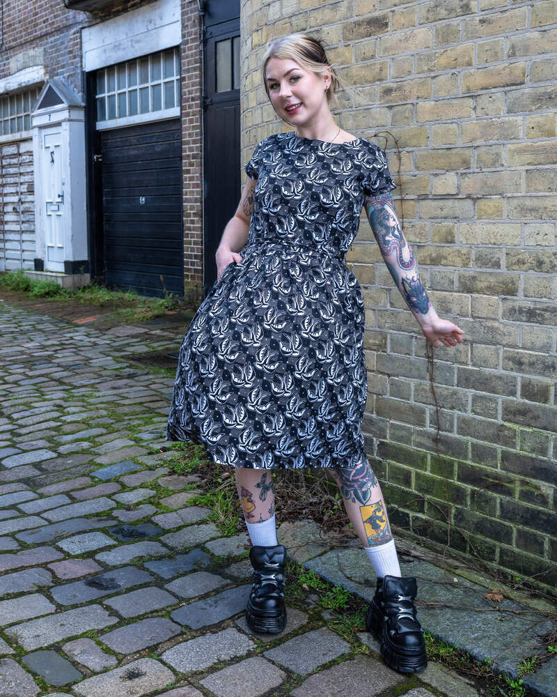 Checkerboard Swallow Tea Dress Grå/Sort