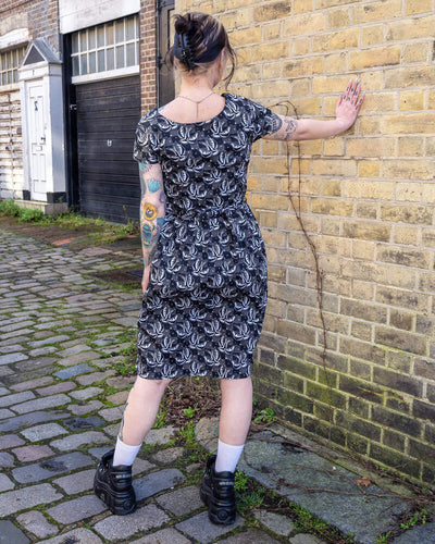 Checkerboard Swallow Tea Dress Grå/Sort